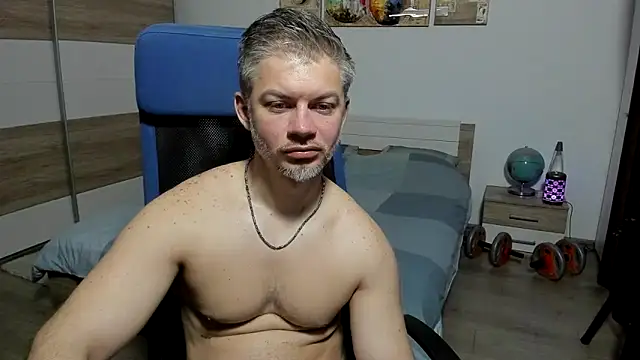 Chat XXX en directo de RobbyShawz