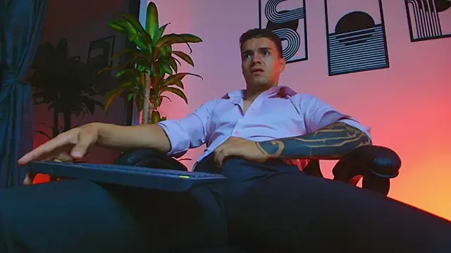 ALPHA_DOMINUS_: онлайн-секс-чат