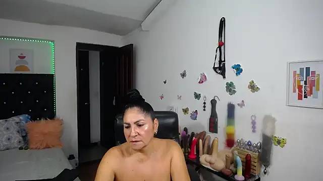 mature_bigboobs10's Live XXX Chat