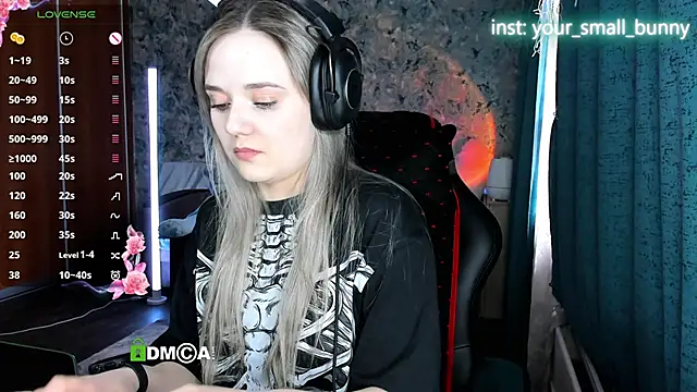 Your_small_bunny's Live XXX Chat