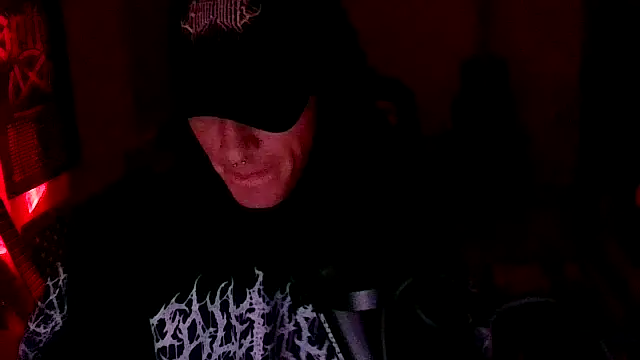 LEVIATHANX666 Adlı Modelin Canlı XXX Sohbeti