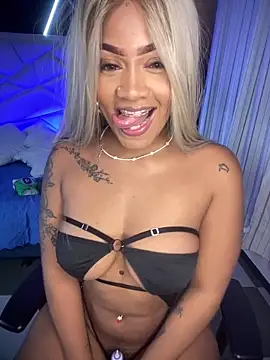 riri_brunnete's Live XXX Chat