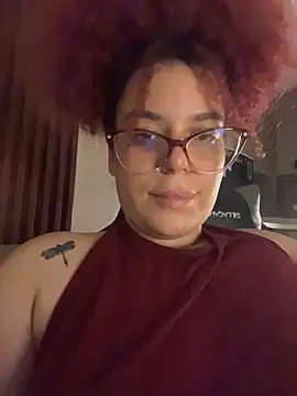 Leyah__ Adlı Modelin Canlı XXX Sohbeti