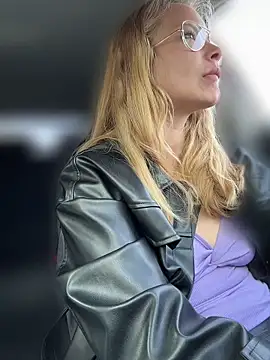 دردشة AnastasiaAniess الجنسية المباشرة