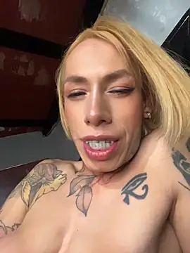 victoria_kosh Adlı Modelin Canlı XXX Sohbeti