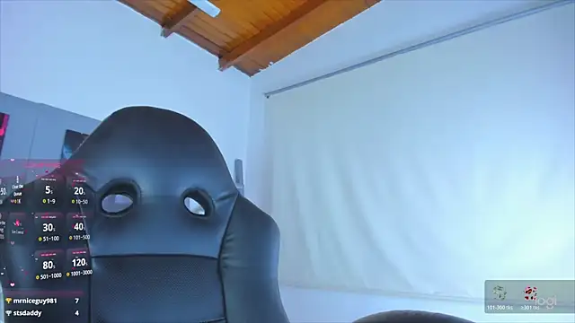 Chat +18 de AlessiaMarcu- ao vivo