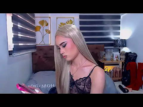 JuicyCockThea 现场XXX聊天