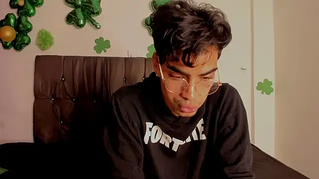 Gay_Red_Room Chat XXX live