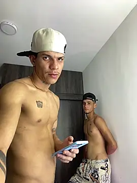 sintabusexo01 – Kamerová šou