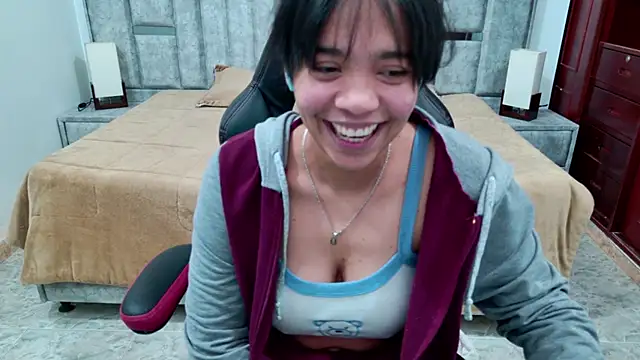 laureentt_ – Live XXX-chat