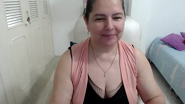 leonela_69 Live XXX-Chat