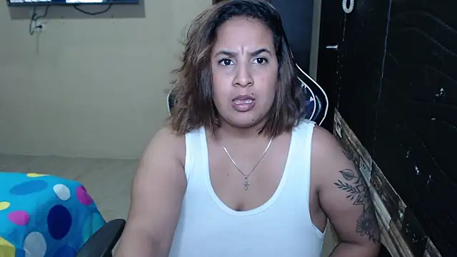 KathyHardcore69 Adlı Modelin Canlı XXX Sohbeti