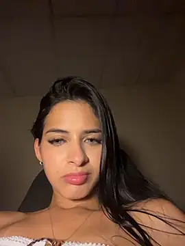 Chat XXX en directo de violetta-brown1