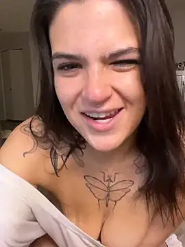 SafeinouterSpace Adlı Modelin Canlı XXX Sohbeti