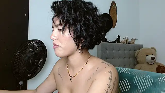 Chatroom XXX en direct de Sexy_Lia_