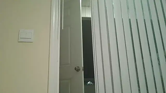 shurthingx Adlı Modelin Canlı XXX Sohbeti