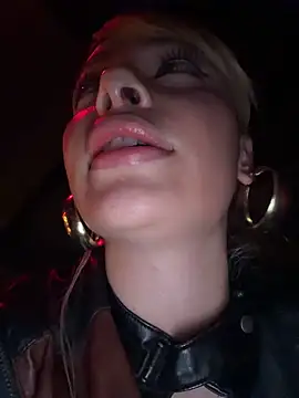 Ginevrafedez Adlı Modelin Canlı XXX Sohbeti