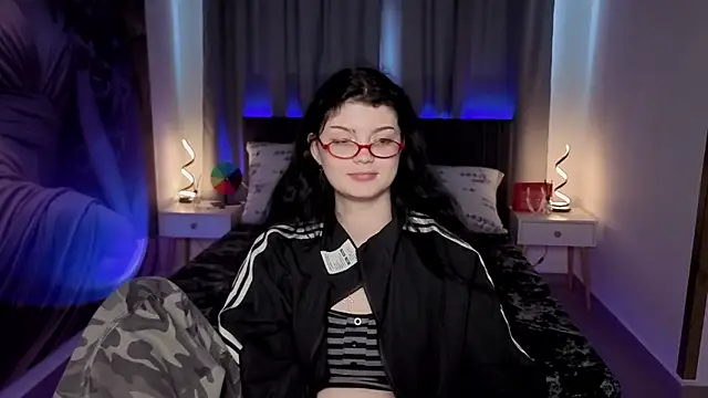 MileyRood Adlı Modelin Canlı XXX Sohbeti