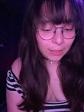 Solo_yoss' Live XXX Chat