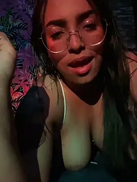 Živý XXX chat Linda_Saenz_