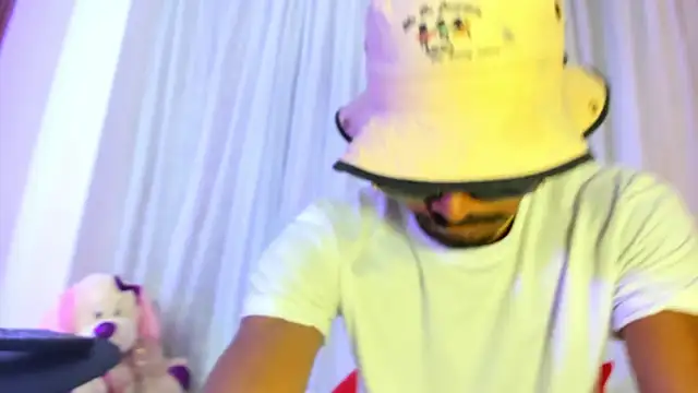 XXX chat uživo modela Rpoolrboy