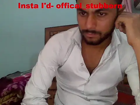 StubborndesiboyのライブXXXチャット