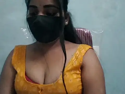 Rathi-priyaa live XXX chat