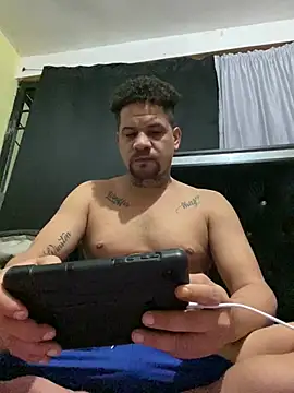 Dominicanobb লাইভ XXX চ্যাট