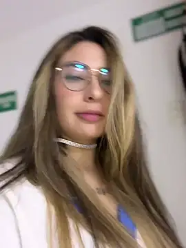 nini_love01 Chat XXX live