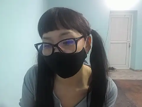 elllaaxx: онлайн-секс-чат