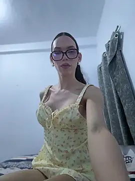 Carlita_cute's Webcam Show