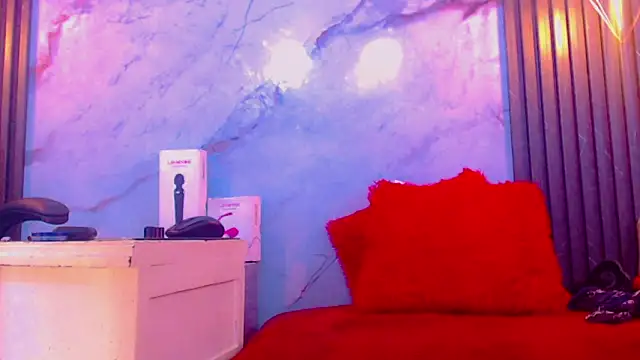 Cloelombard: онлайн-секс-чат