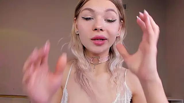 Blondy_Fina Webcam-Show