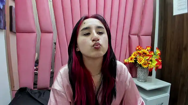 CharlotteStuart: онлайн-секс-чат