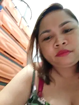 Sweetlorie_83's Live XXX Chat