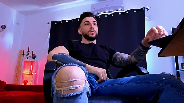 MightyAaron66 Live XXX-chat