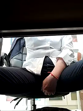 WHUANUOZANYTO: απευθείας συνομιλία ΧΧΧ