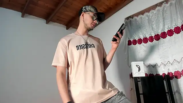 Vlad__night's Webcam Show