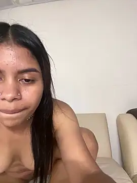 แชท XXX สดของ Jarilin-Mia