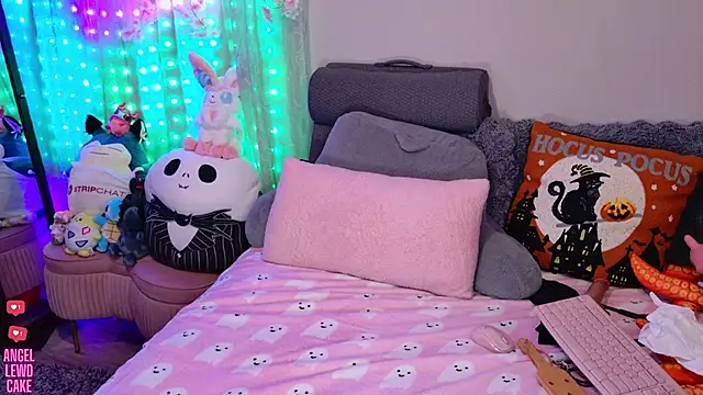 Angel-Lewd-Cake live XXX chat