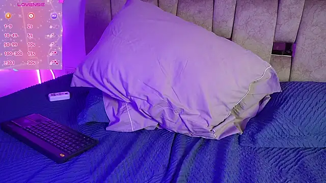 Онлайн чат XXX Petitte_Mussa