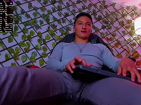 Dominus_Alpha 即時 XXX 聊天