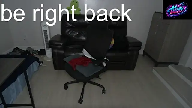 Zander823 live XXX chat