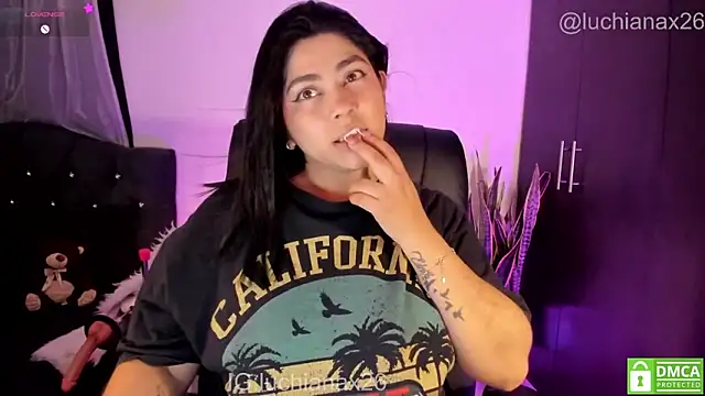 lucy26_ – Naživo XXX chat