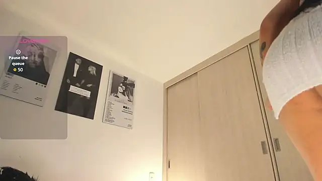 hollyprincess_2's Webcam Show