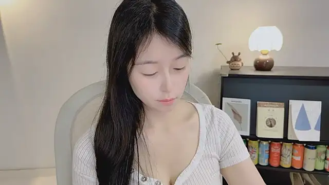 Onechestnut's Live XXX Chat