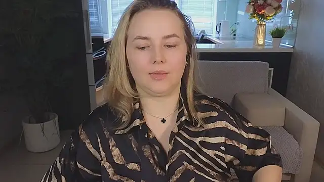 Mira_Mermayd Chat XXX in diretta