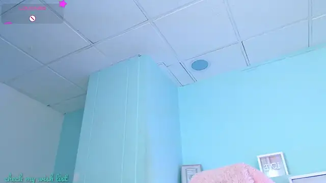 Emerald_gh live XXX chat