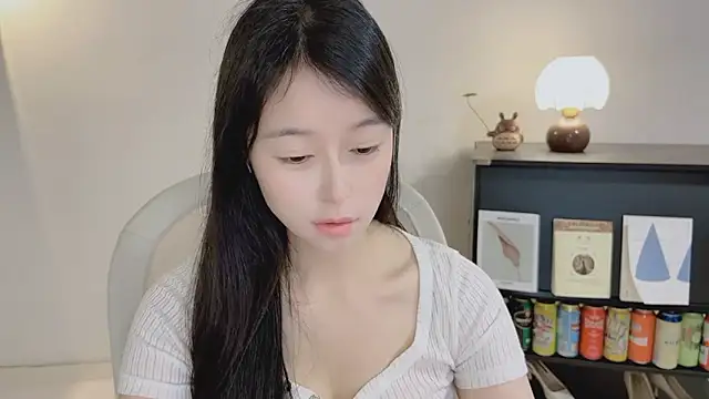 Onechestnut's Live XXX Chat