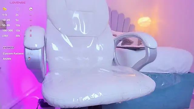 KataThonpson Chat XXX live